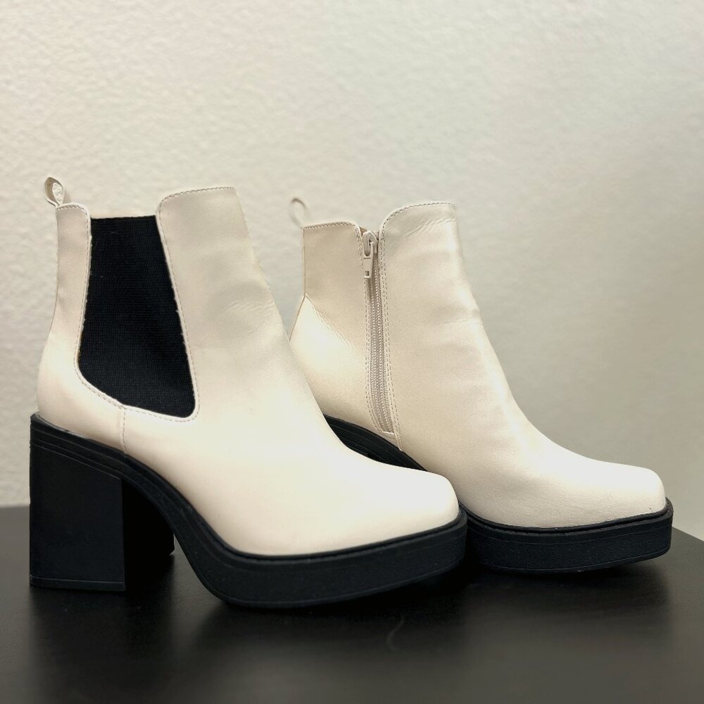 White MIA Boots 7.5